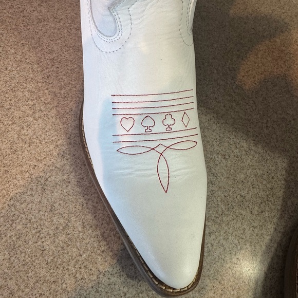 Dingo White Women's Western Boots with Red Queen of Hearts - Picture 5 of 6